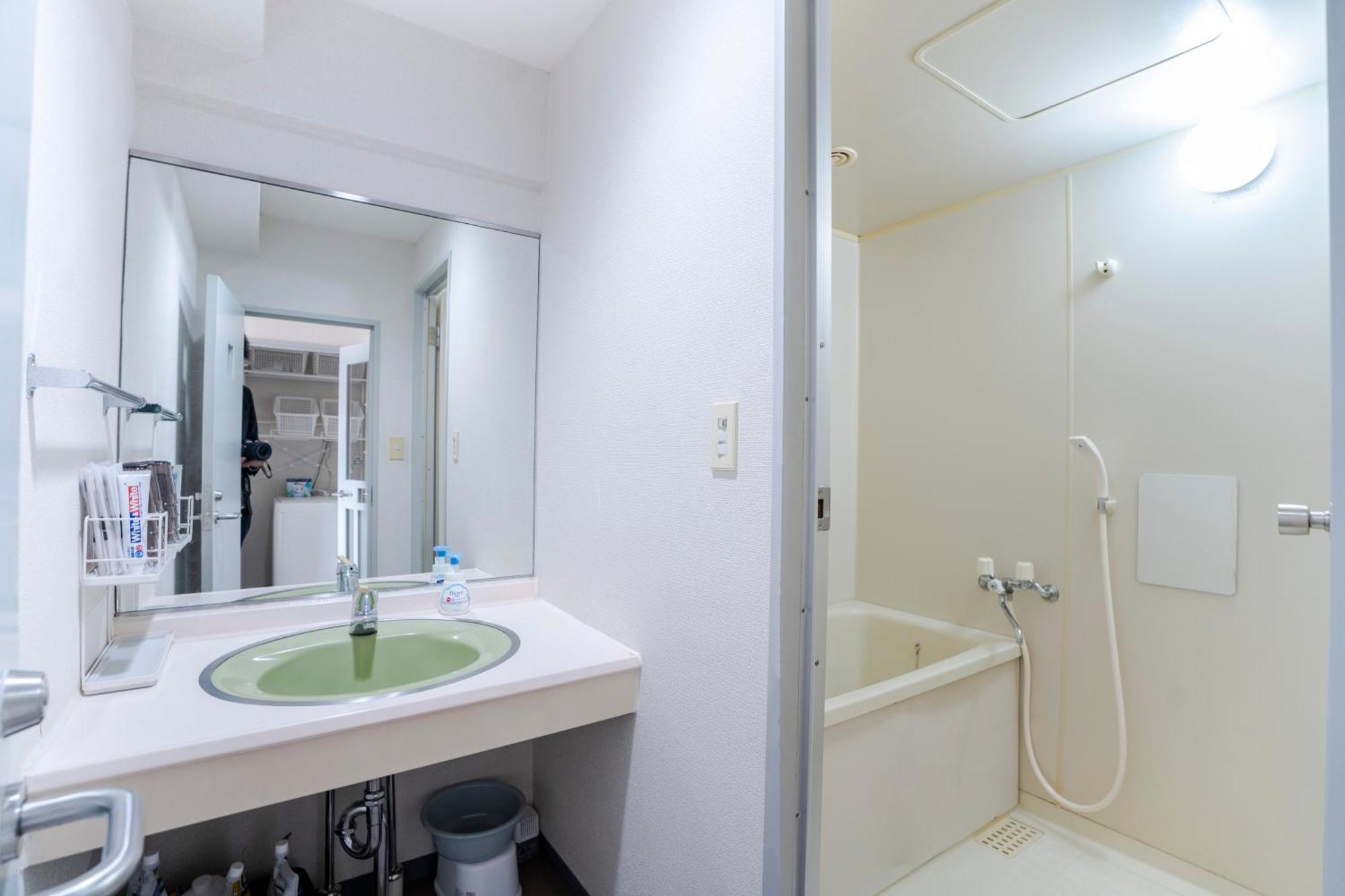 6th Floor 602 With Elevator, 700 Meters Walk From Nishi-shinjuku Gochome 4 Minutes To Shinjuku, 75 Square Meters 30 Square Meters Of Large Balcony Apartment *